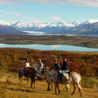 Cabalgata Diaria en el Lago Roca